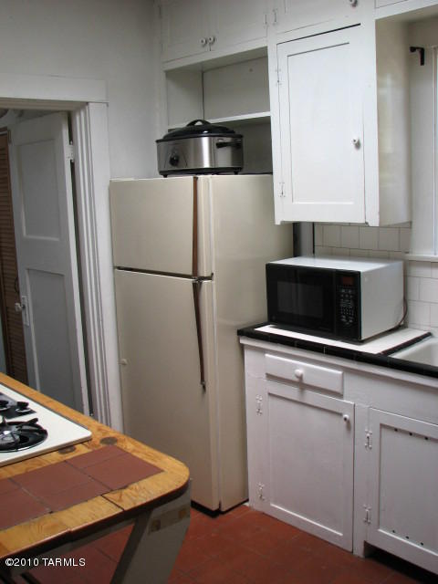 2115 E Helen, Tucson, AZ 85719 photo 8