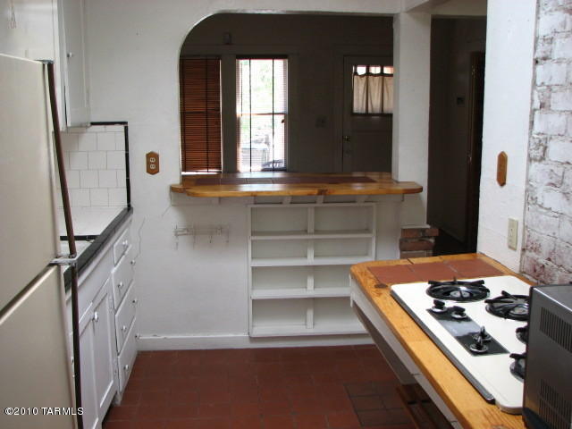 2115 E Helen, Tucson, AZ 85719 photo 9