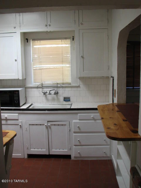 2115 E Helen, Tucson, AZ 85719 photo 7
