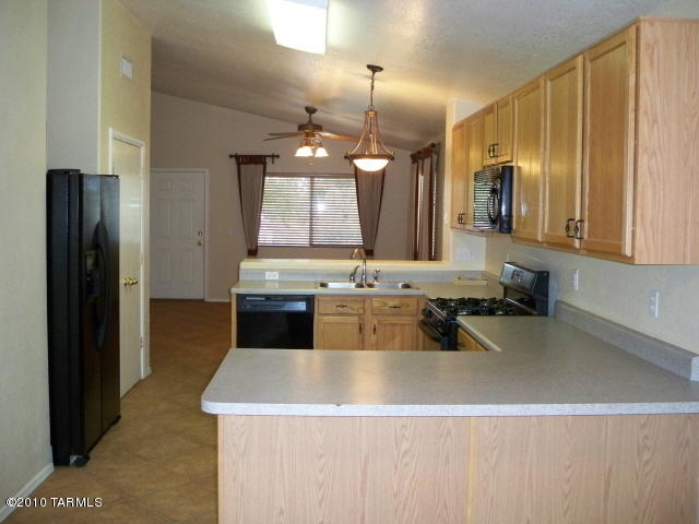 7737 S Precious Opal, Tucson, AZ 85747 photo 4