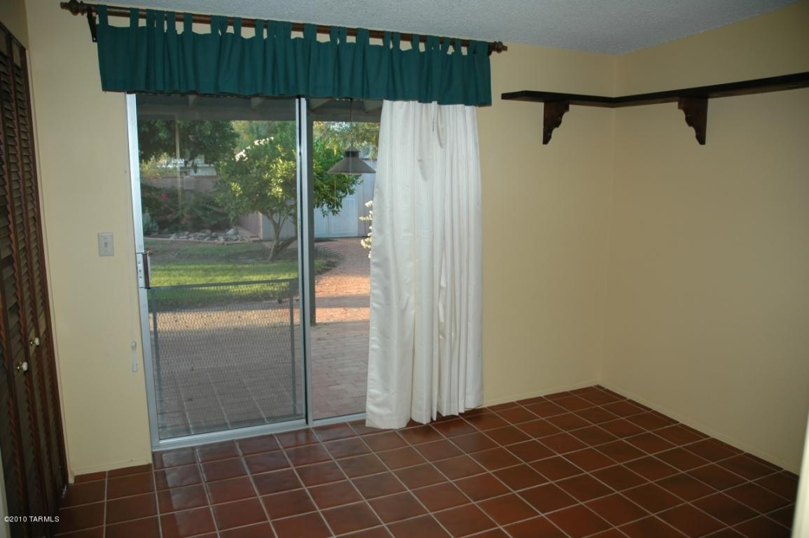 8525 E 20th St, Tucson, AZ 85710 photo 12