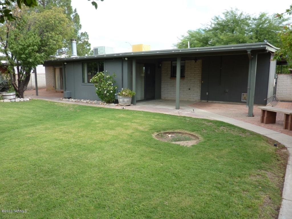 8525 E 20th St, Tucson, AZ 85710 photo 3