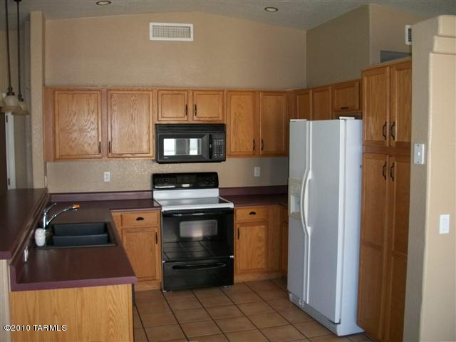 1561 W Bagpipe, Tucson, AZ 85746 photo 6