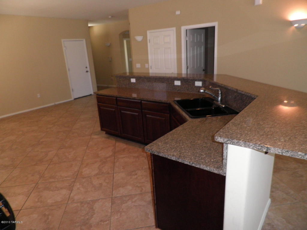 12640 E Nona Ln, Vail, AZ 85641 photo 6