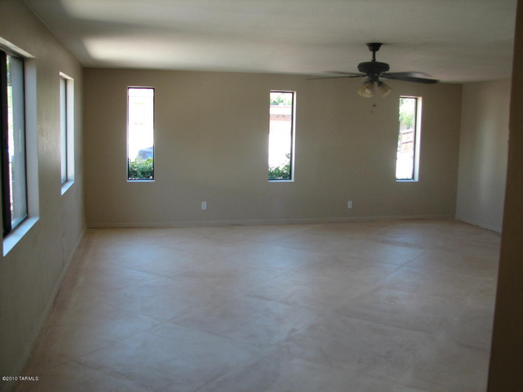 8982 E 5th, Tucson, AZ 85710 photo 2