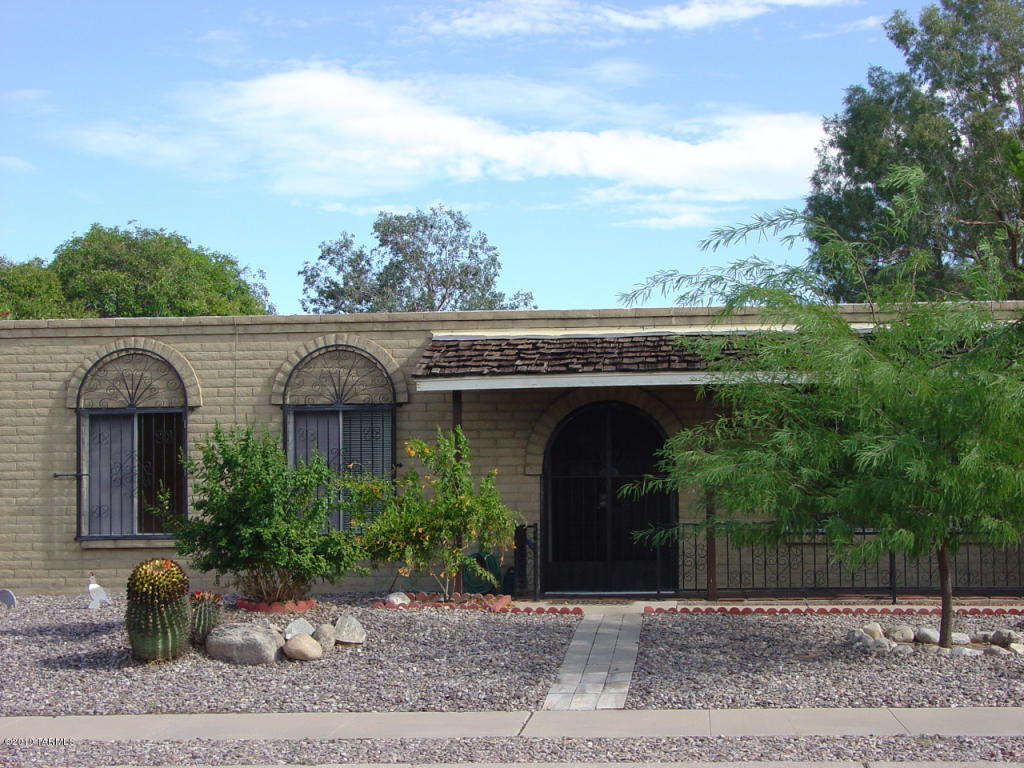 7555 Edison St, Tucson, AZ 85715 photo 2