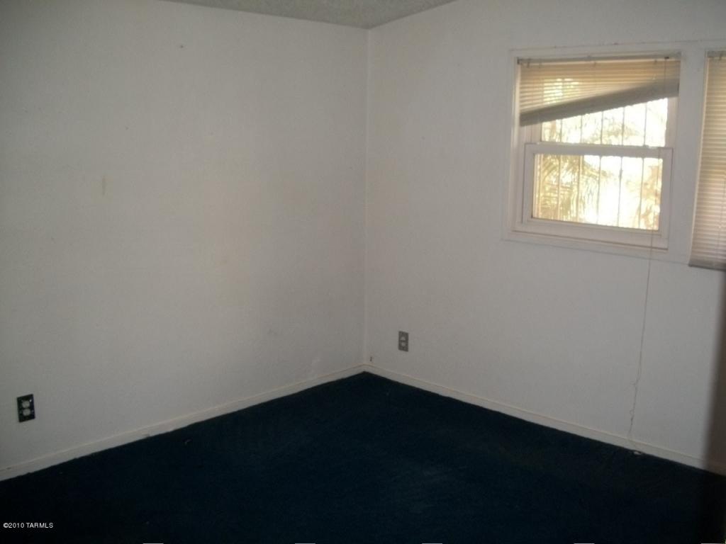 2115 E 33rd St, Tucson, AZ 85713 photo 4