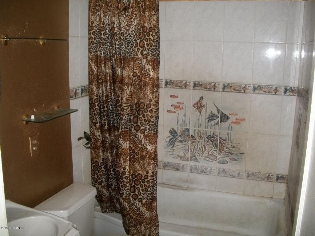 2115 E 33rd St, Tucson, AZ 85713 photo 3