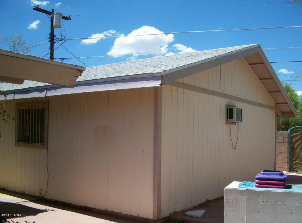 2115 E 33rd St, Tucson, AZ 85713 photo 2