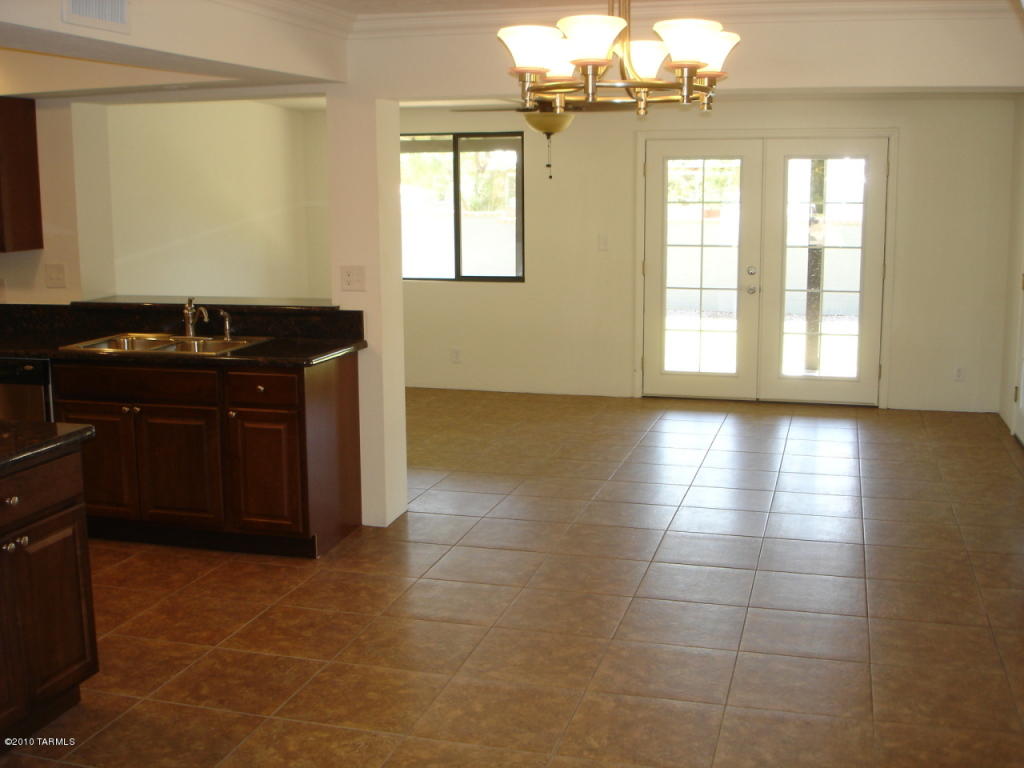 5220 E 7th St, Tucson, AZ 85711 photo 6
