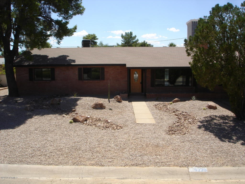 5220 E 7th St, Tucson, AZ 85711 photo 2