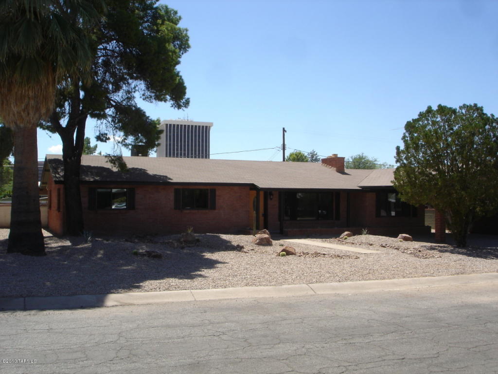 5220 E 7th St, Tucson, AZ 85711 photo 1