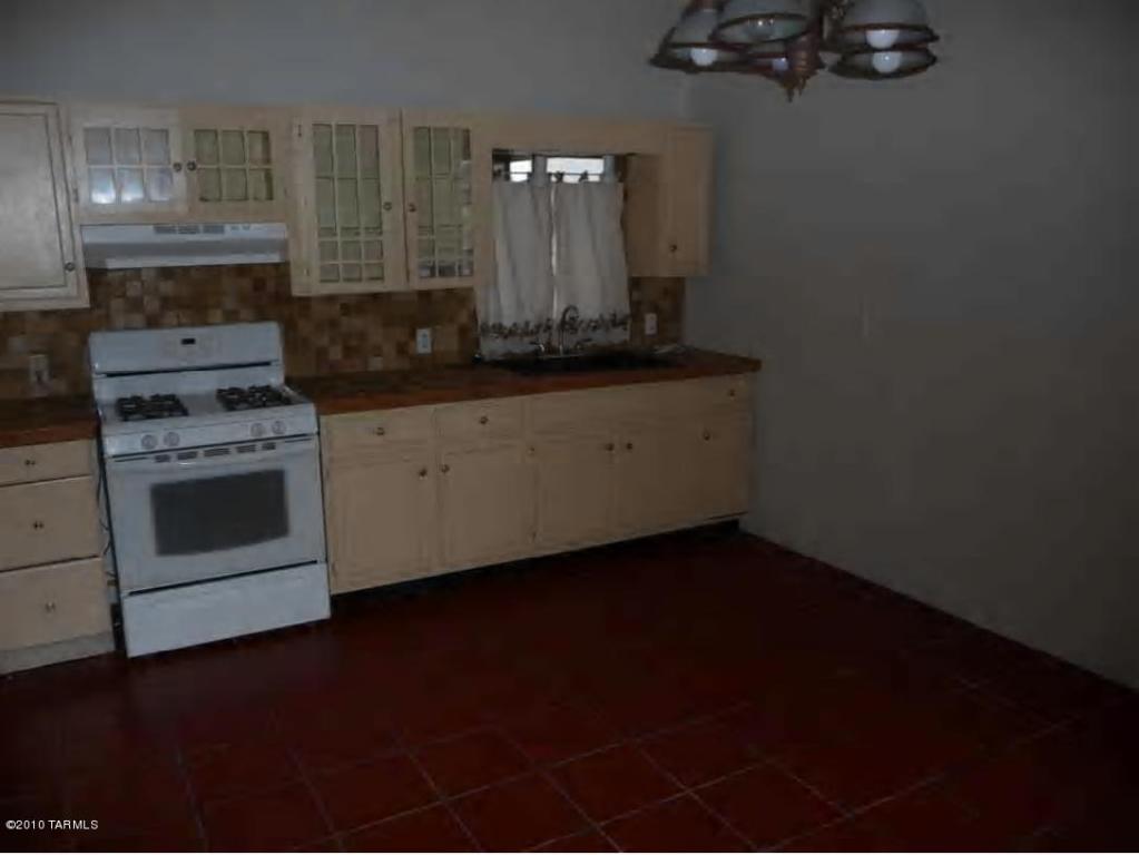 412 E 5th St, Benson, AZ 85602 photo 2