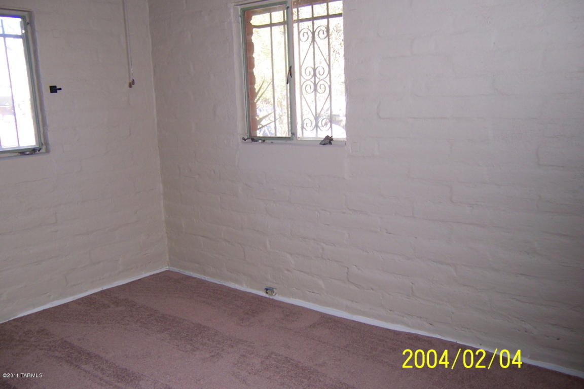 5542 E Spg, Tucson, AZ 85712 photo 8