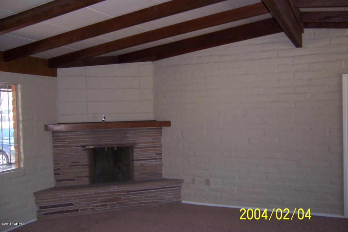 5542 E Spg, Tucson, AZ 85712 photo 4