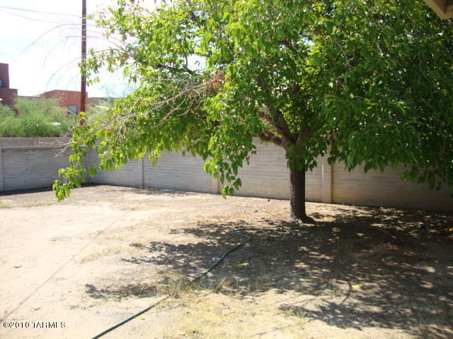 210 E Hyde St, Tucson, AZ 85704 photo 9