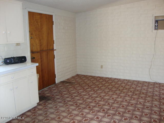 210 E Hyde St, Tucson, AZ 85704 photo 3
