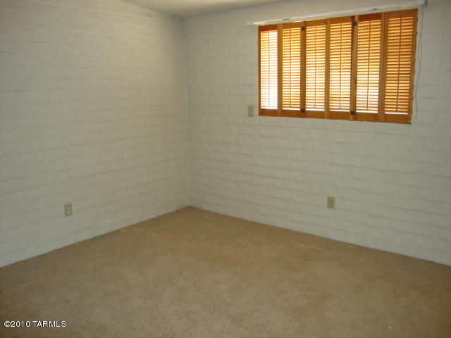 210 E Hyde St, Tucson, AZ 85704 photo 7