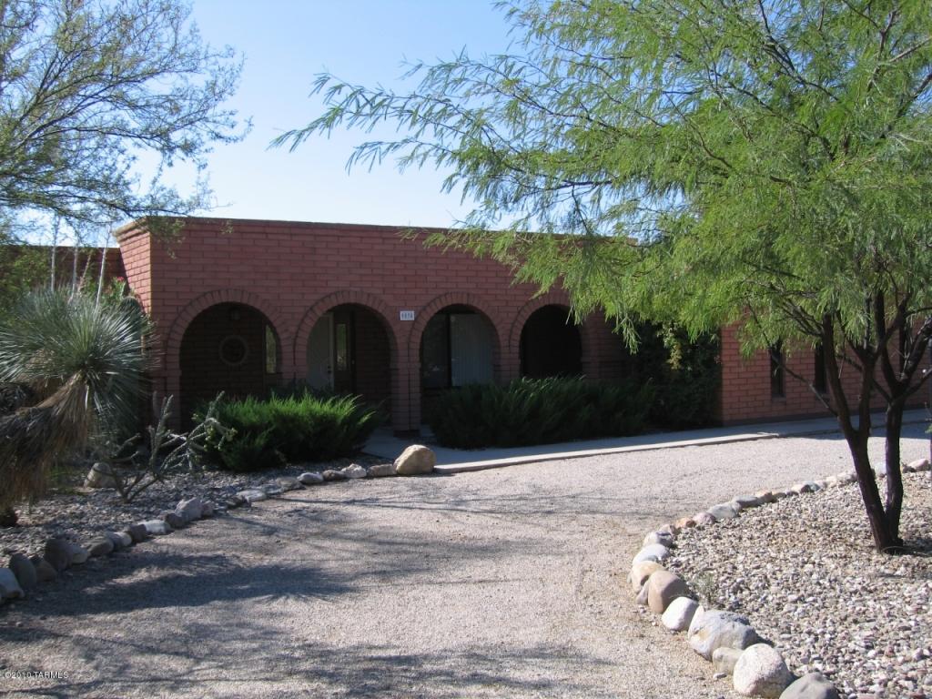 9030 E Saddleback Dr, Tucson, AZ 85749 photo 2