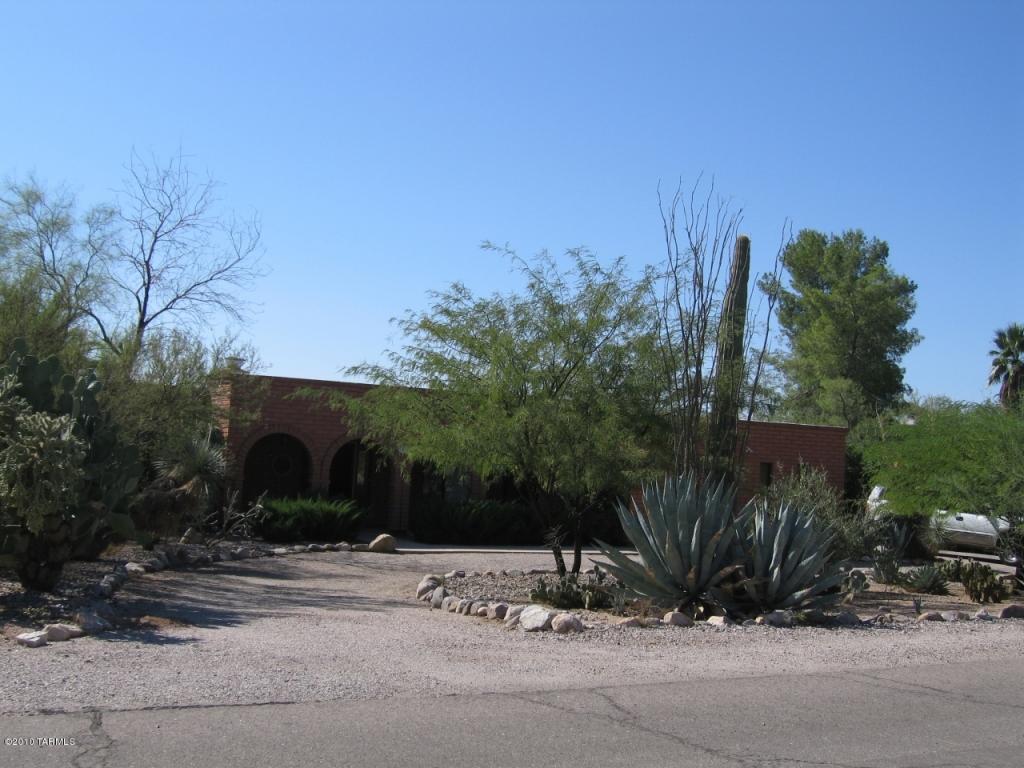 9030 E Saddleback Dr, Tucson, AZ 85749 photo 1