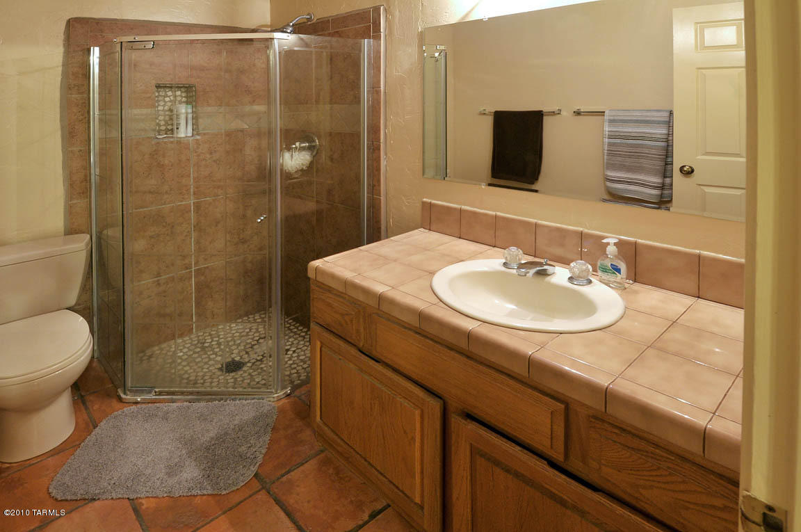 1352 E King Rd, Tucson, AZ 85719 photo 14