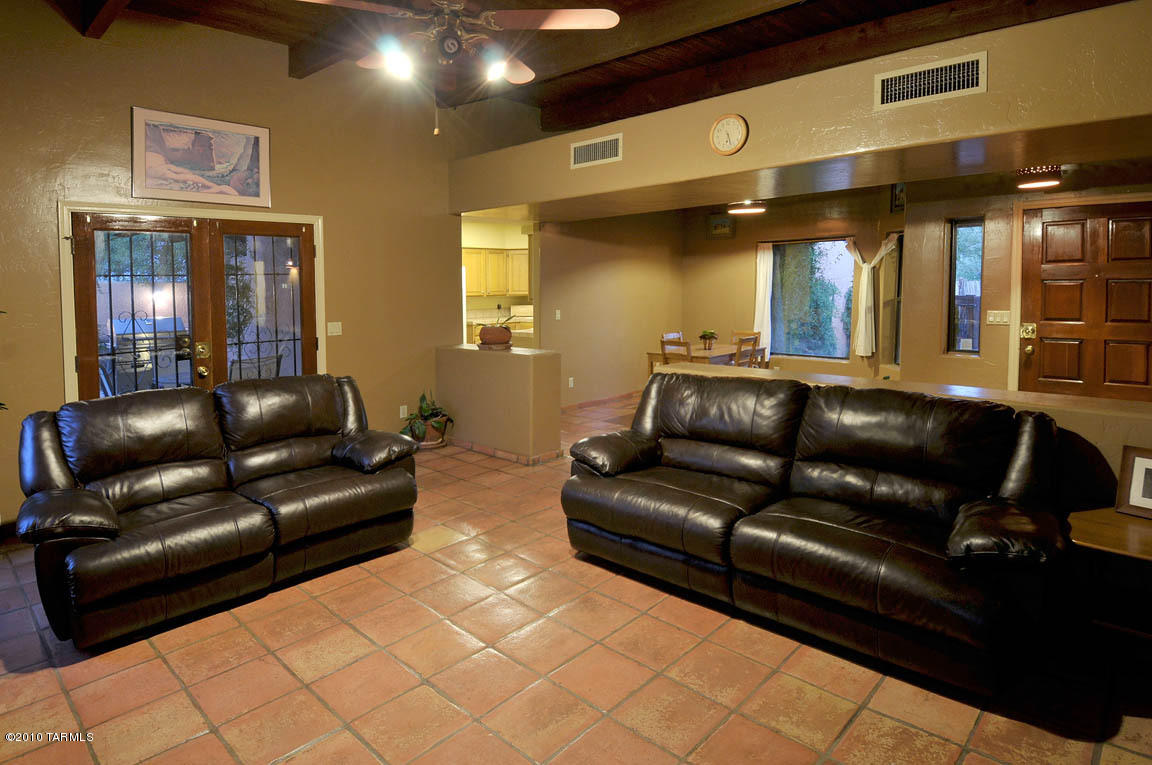 1352 E King Rd, Tucson, AZ 85719 photo 7