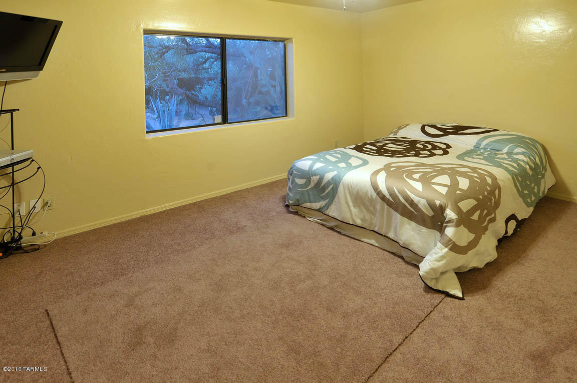 1352 E King Rd, Tucson, AZ 85719 photo 12