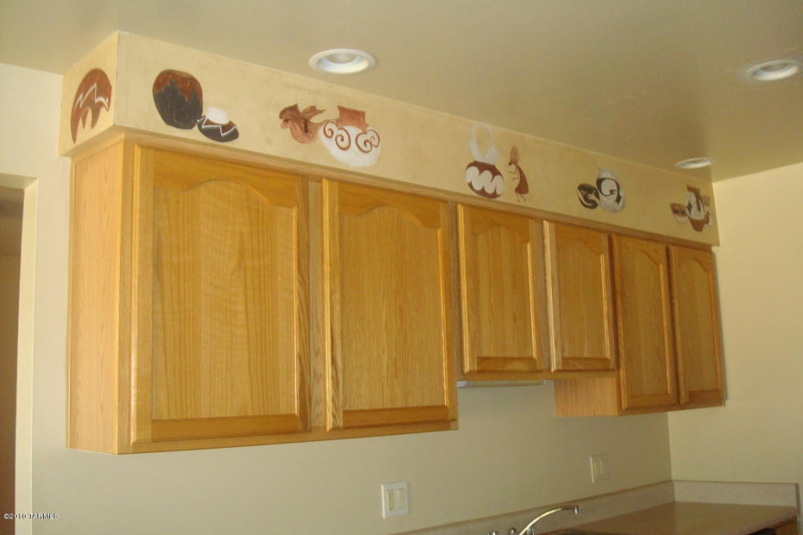 8565 E 18th St, Tucson, AZ 85710 photo 4