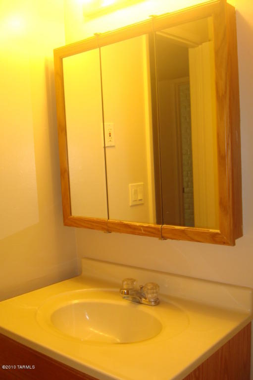 8565 E 18th St, Tucson, AZ 85710 photo 13