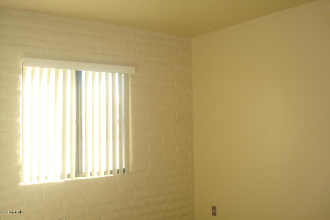 8565 E 18th St, Tucson, AZ 85710 photo 10