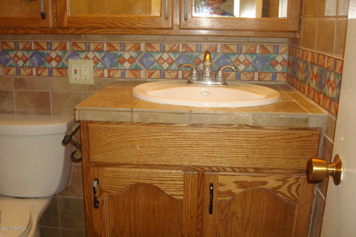 8565 E 18th St, Tucson, AZ 85710 photo 8