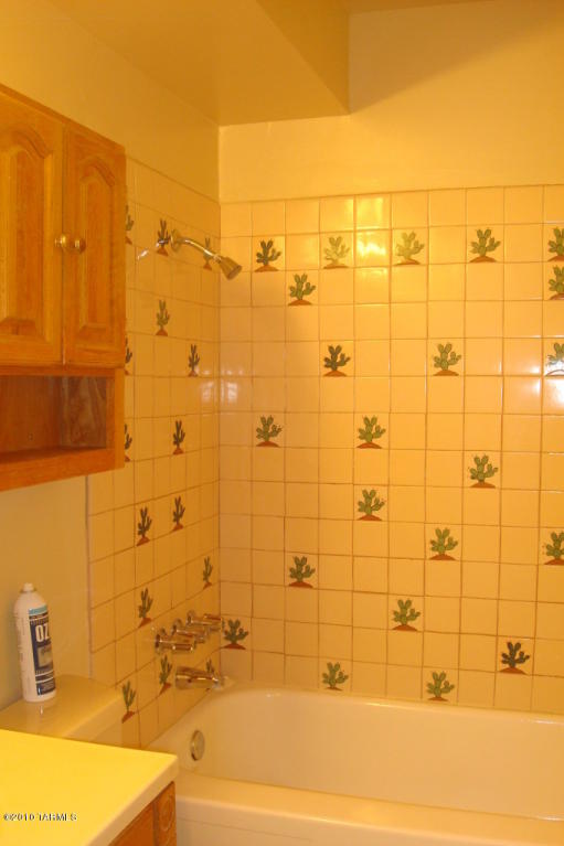 8565 E 18th St, Tucson, AZ 85710 photo 12