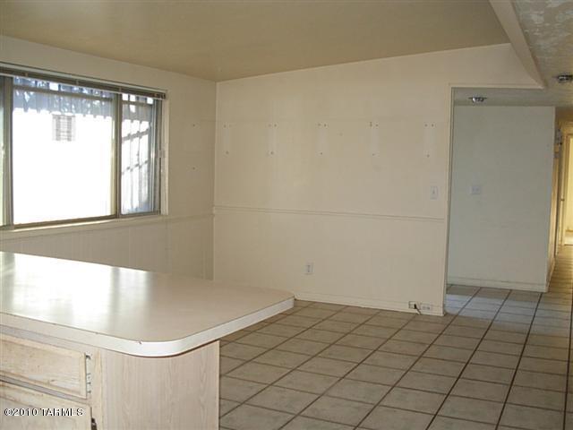 7617 E 35th St, Tucson, AZ 85710 photo 9