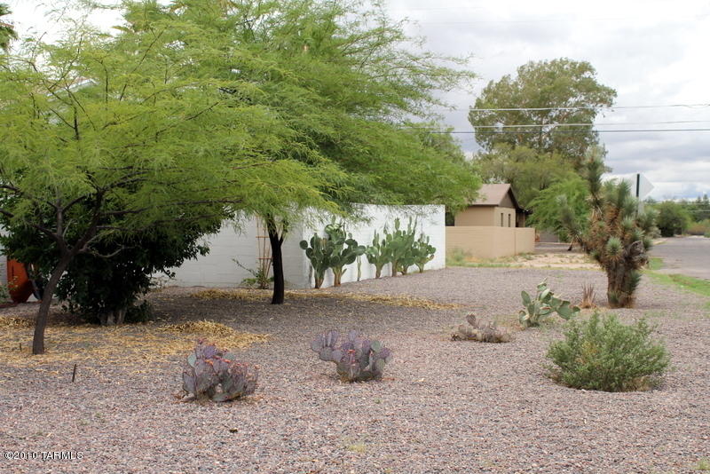 4902 E Montecito, Tucson, AZ 85711 photo 16