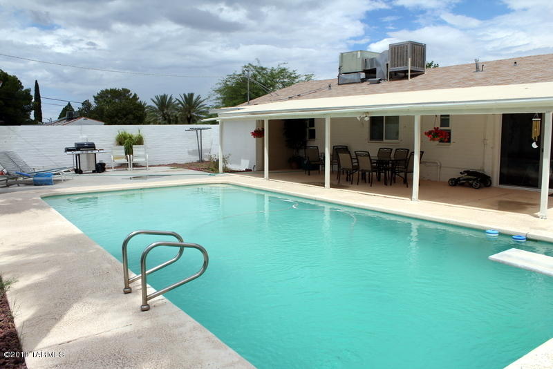 4902 E Montecito, Tucson, AZ 85711 photo 2