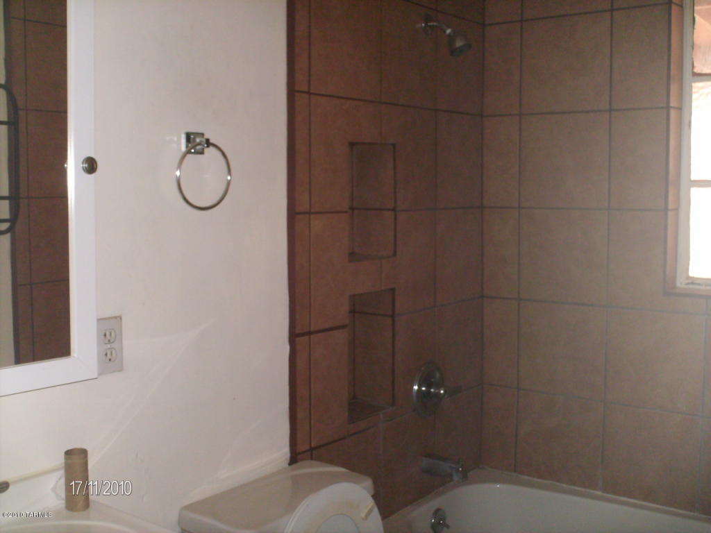5658 E 24th St, Tucson, AZ 85711 photo 10
