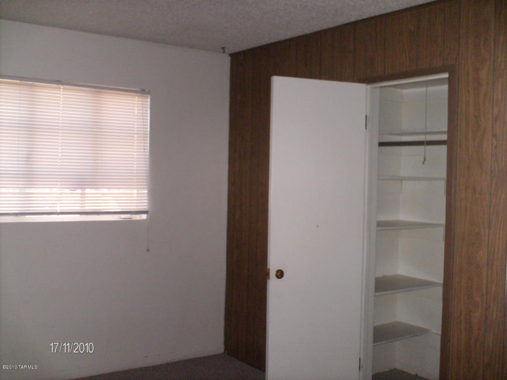 5658 E 24th St, Tucson, AZ 85711 photo 9