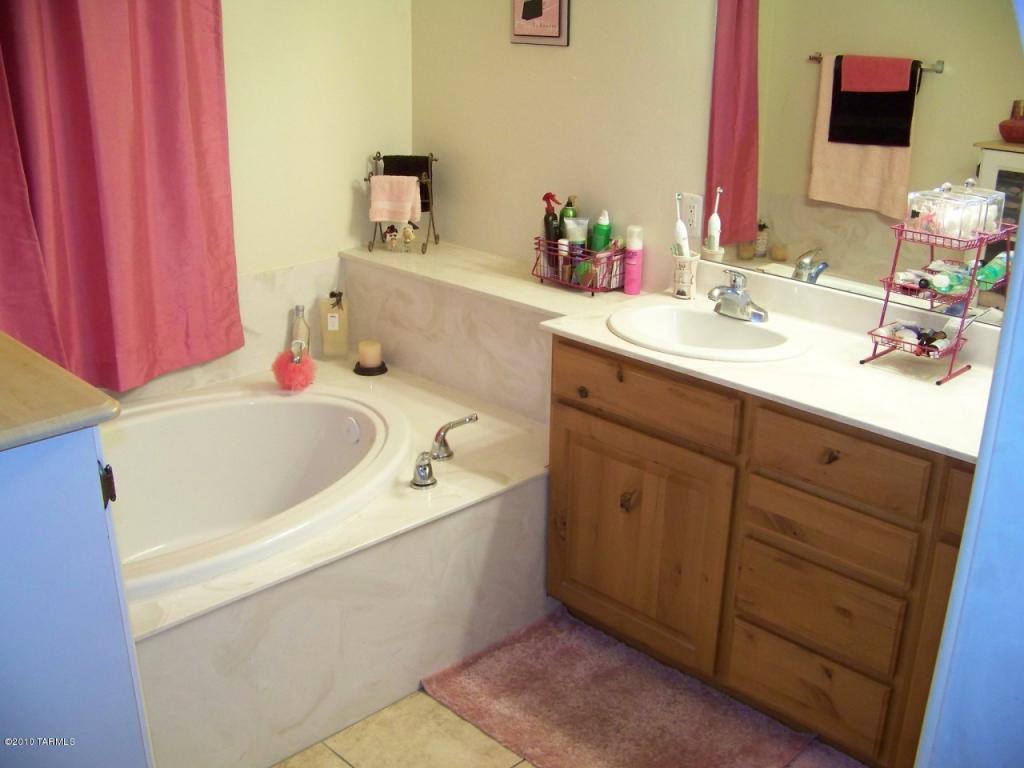 547 S Stephanie Loop, Tucson, AZ 85745 photo 14