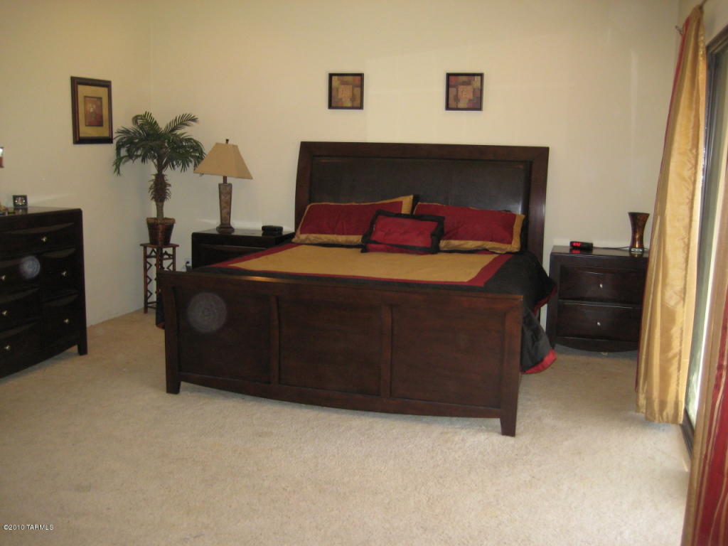 547 S Stephanie Loop, Tucson, AZ 85745 photo 3