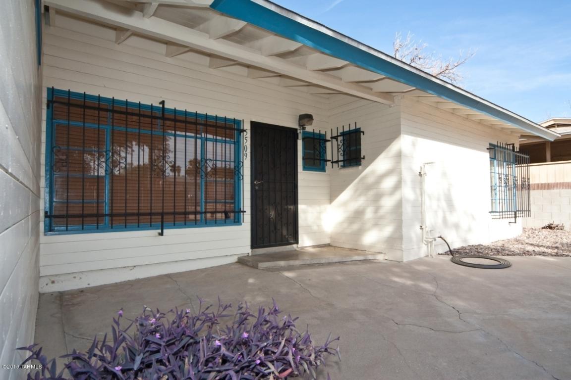 5509 E 3rd St, Tucson, AZ 85711 photo 2