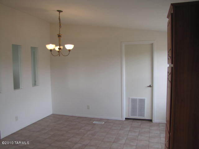 20210 E Skylar Way, Vail, AZ 85641 photo 4