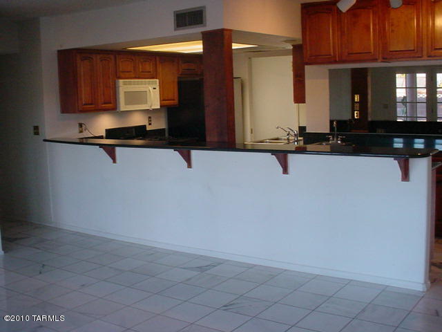 9041 E 2nd Pl, Tucson, AZ 85710 photo 9