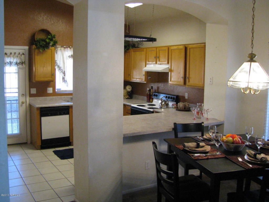 9087 E Ironbark St, Tucson, AZ 85747 photo 2