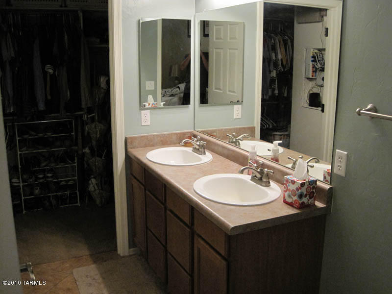 7491 E Fair Meadows Loop, Tucson, AZ 85756 photo 5