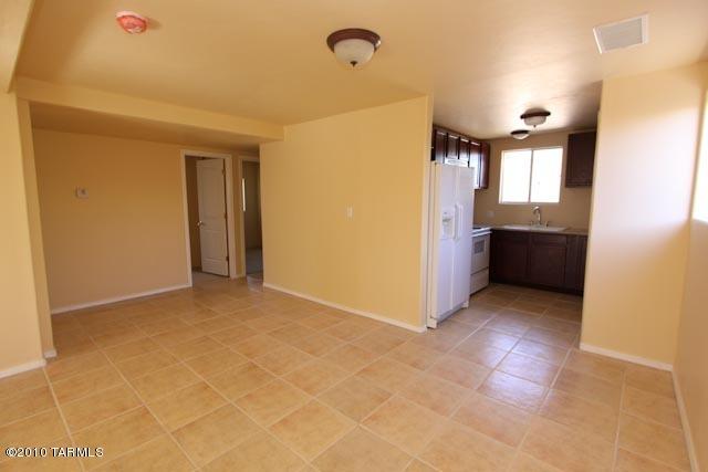 331 E Fairgrounds Dr, Tucson, AZ 85714 photo 2