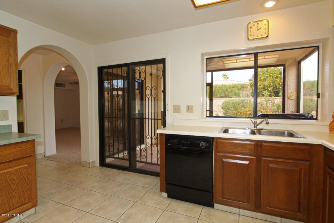 1181 E Haystack Dr, Oro Valley, AZ 85755 photo 5