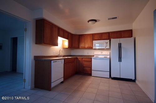 3202 E Bermuda, Tucson, AZ 85716 photo 3