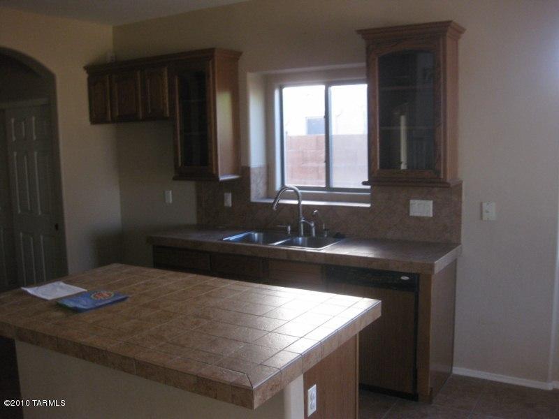 12943 E Turtle Spring Pl, Vail, AZ 85641 photo 4