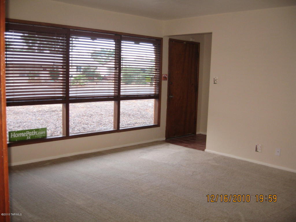 6409 Eli Dr, Tucson, AZ 85710 photo 5