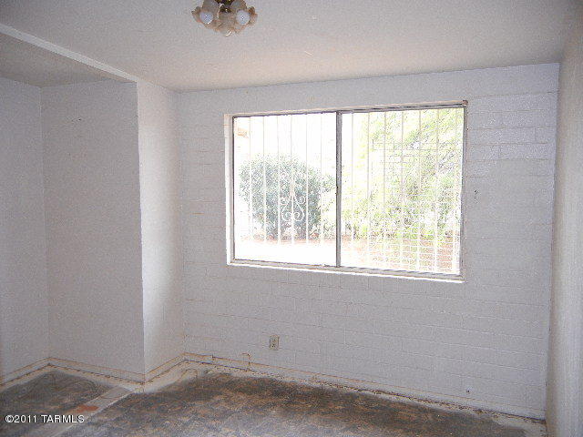 6728 E David Dr, Tucson, AZ 85730 photo 8